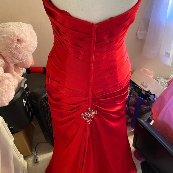 Beautiful Formal Red Prom Evening Dress ❤️ - Picture 16 of 16
